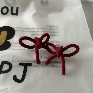 Yvmin x ShuShuTong Red Velvet Bow Earrings